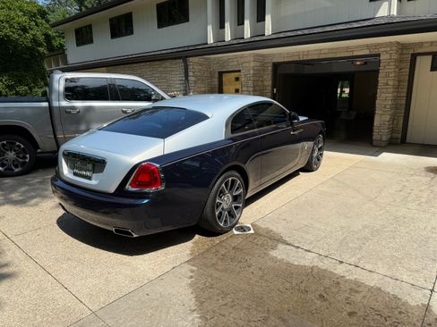 Used 2019 Rolls-Royce Wraith Coupe 2D image 30