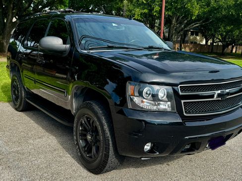 Used 2011 Chevrolet Tahoe LT AWD/4WD image 4