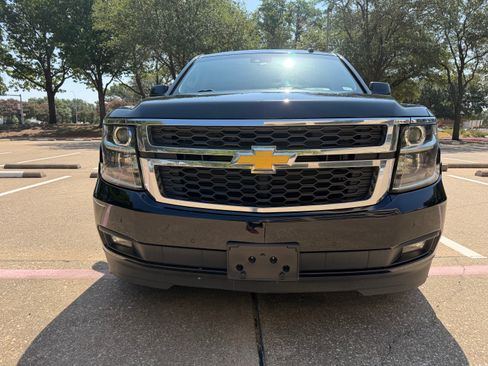 Used 2017 Chevrolet Suburban LT RWD image 21