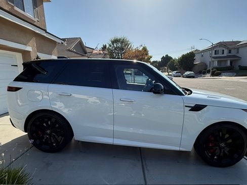 Used 2025 Land Rover Range Rover Sport Dynamic SE AWD/4WD image 10