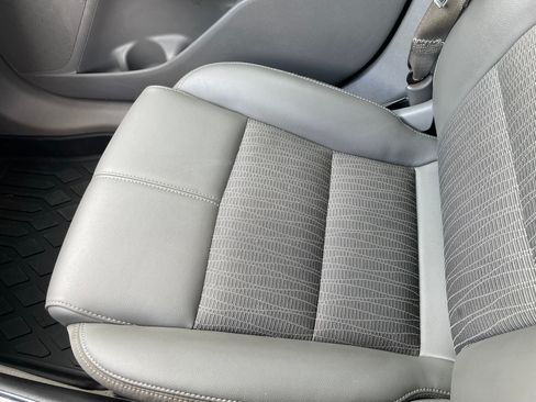 Used 2014 Chevrolet Impala LT w/ Convenience Package image 15