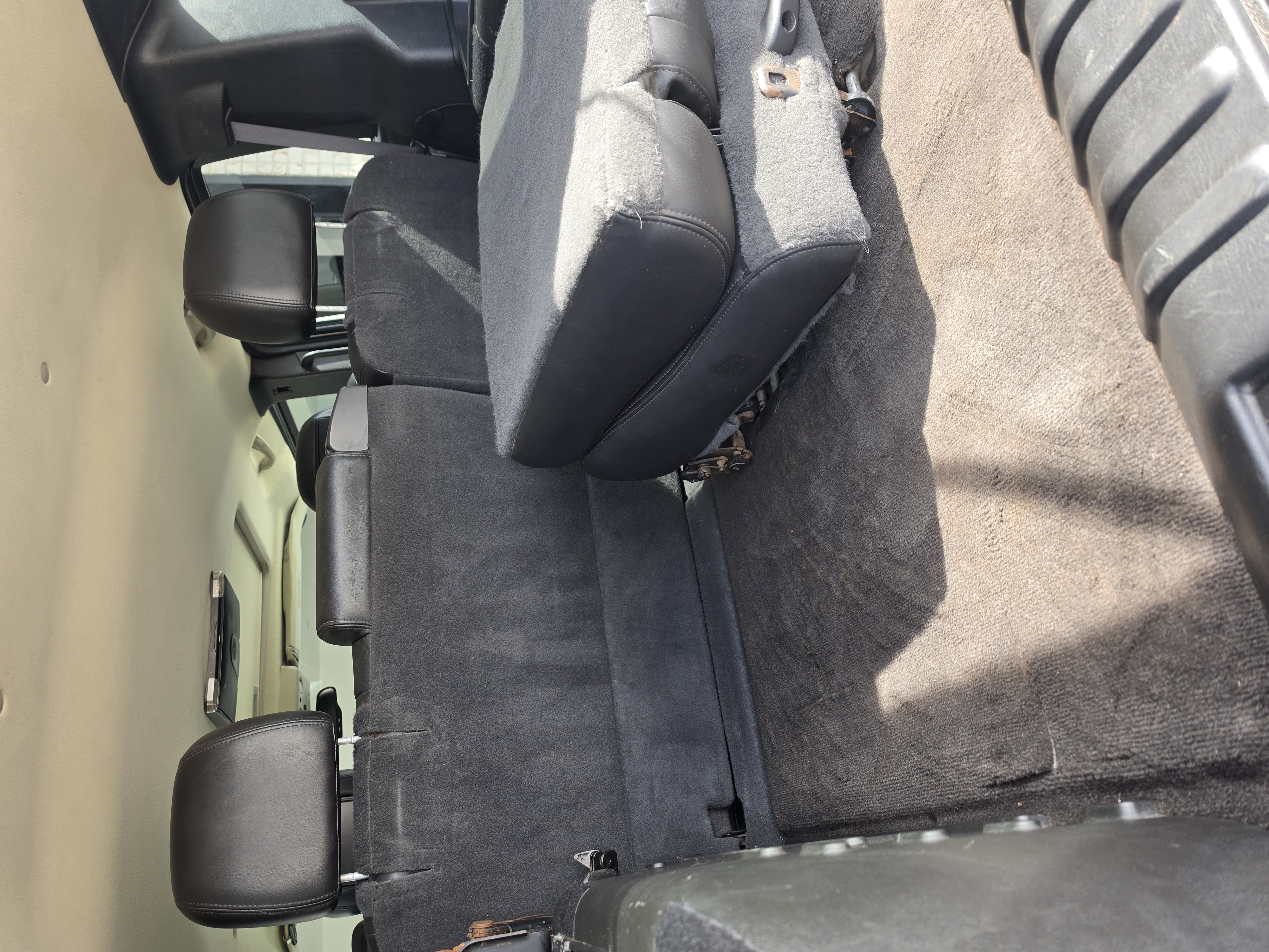 Used 2005 HUMMER H2 w/ Preferred Equipment Group AWD/4WD image 16