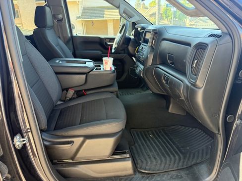 Used 2024 Chevrolet Silverado 2500 Custom w/ Custom Value Package AWD/4WD image 12