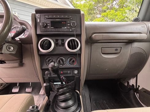 Used 2010 Jeep Wrangler Sahara w/ Dual Top Group AWD/4WD image 10