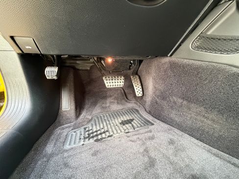 Used 2018 Dodge Challenger R/T Plus RWD image 21