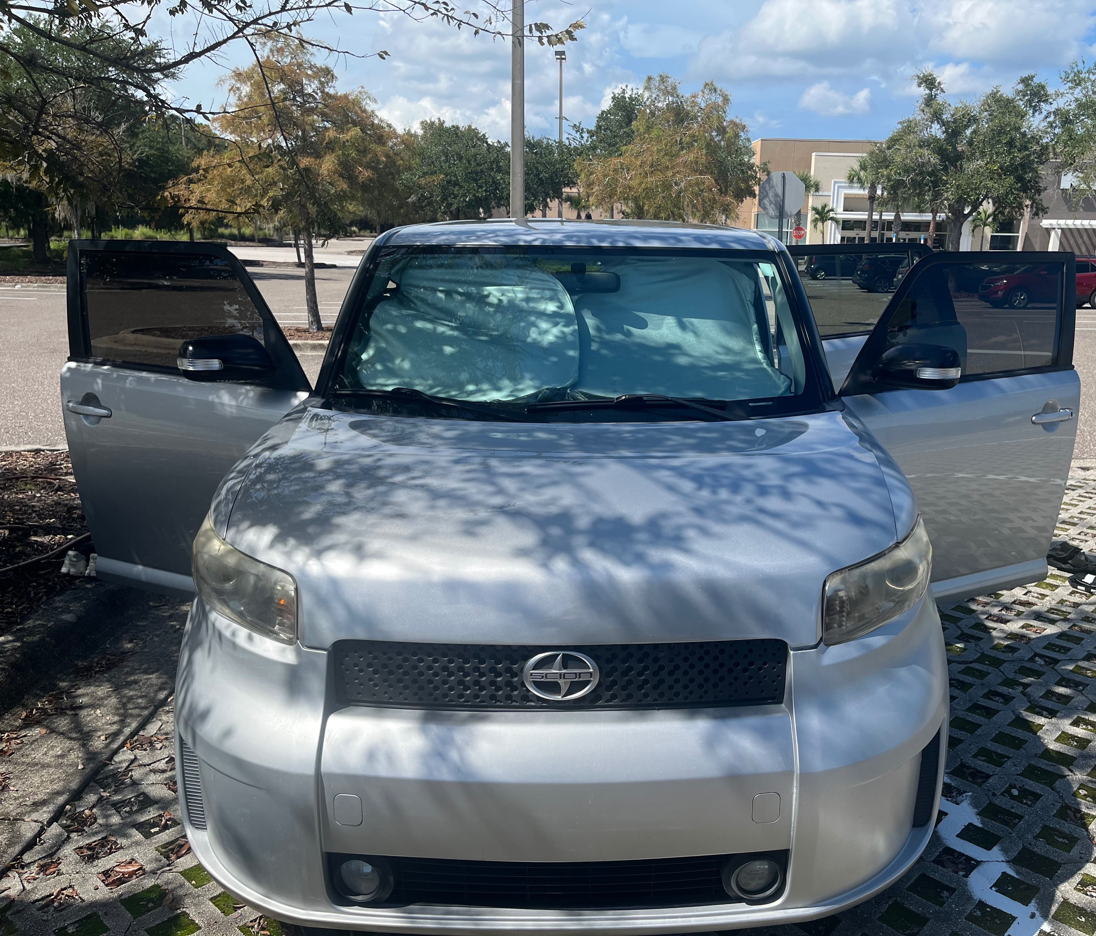 Used 2010 Scion xB FWD image 12
