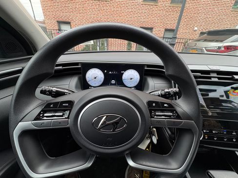 Used 2024 Hyundai Tucson SE image 9