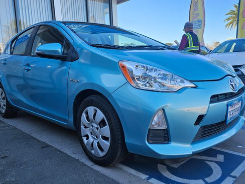 Used 2014 Toyota Prius C One image 22