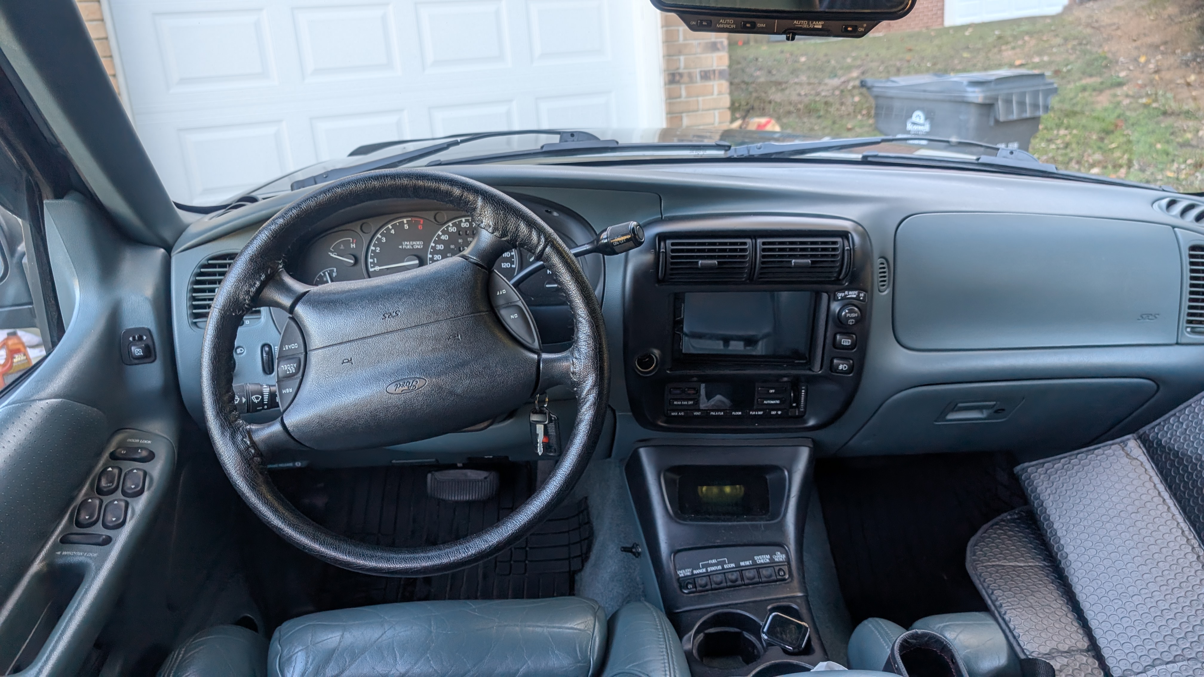 Used 1995 Ford Explorer 2WD 4-Door image 10