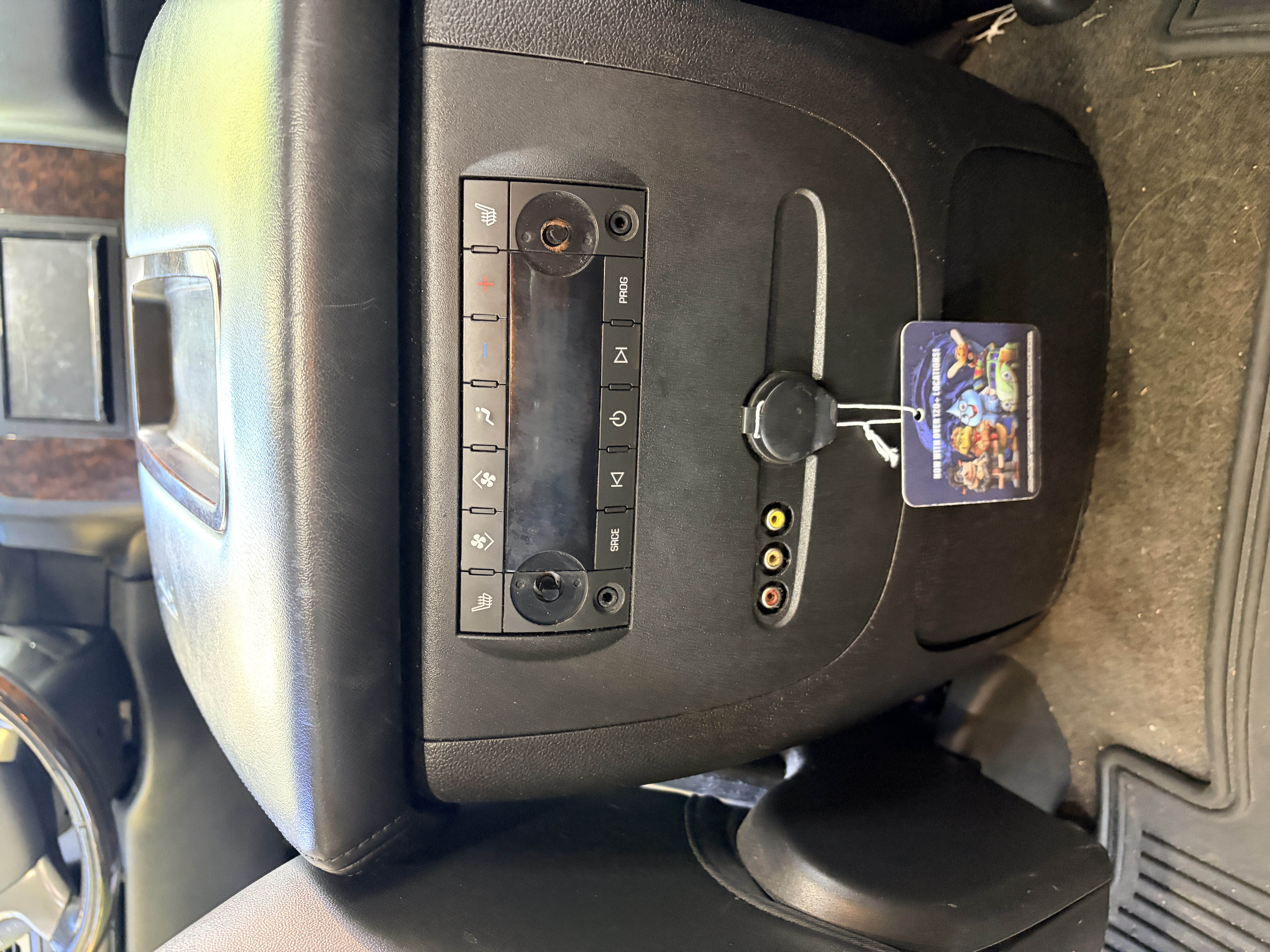 Used 2013 GMC Yukon Denali AWD/4WD image 10
