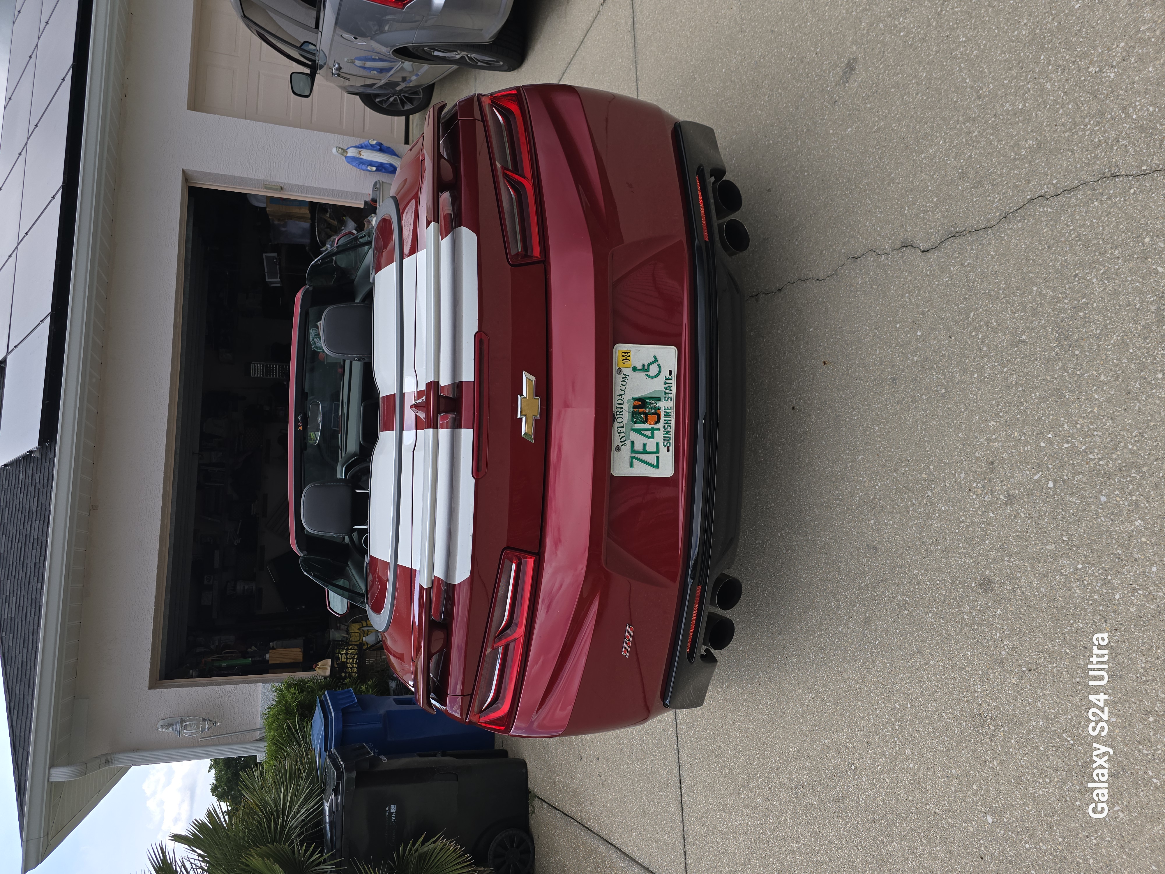 Used 2018 Chevrolet Camaro SS RWD image 2