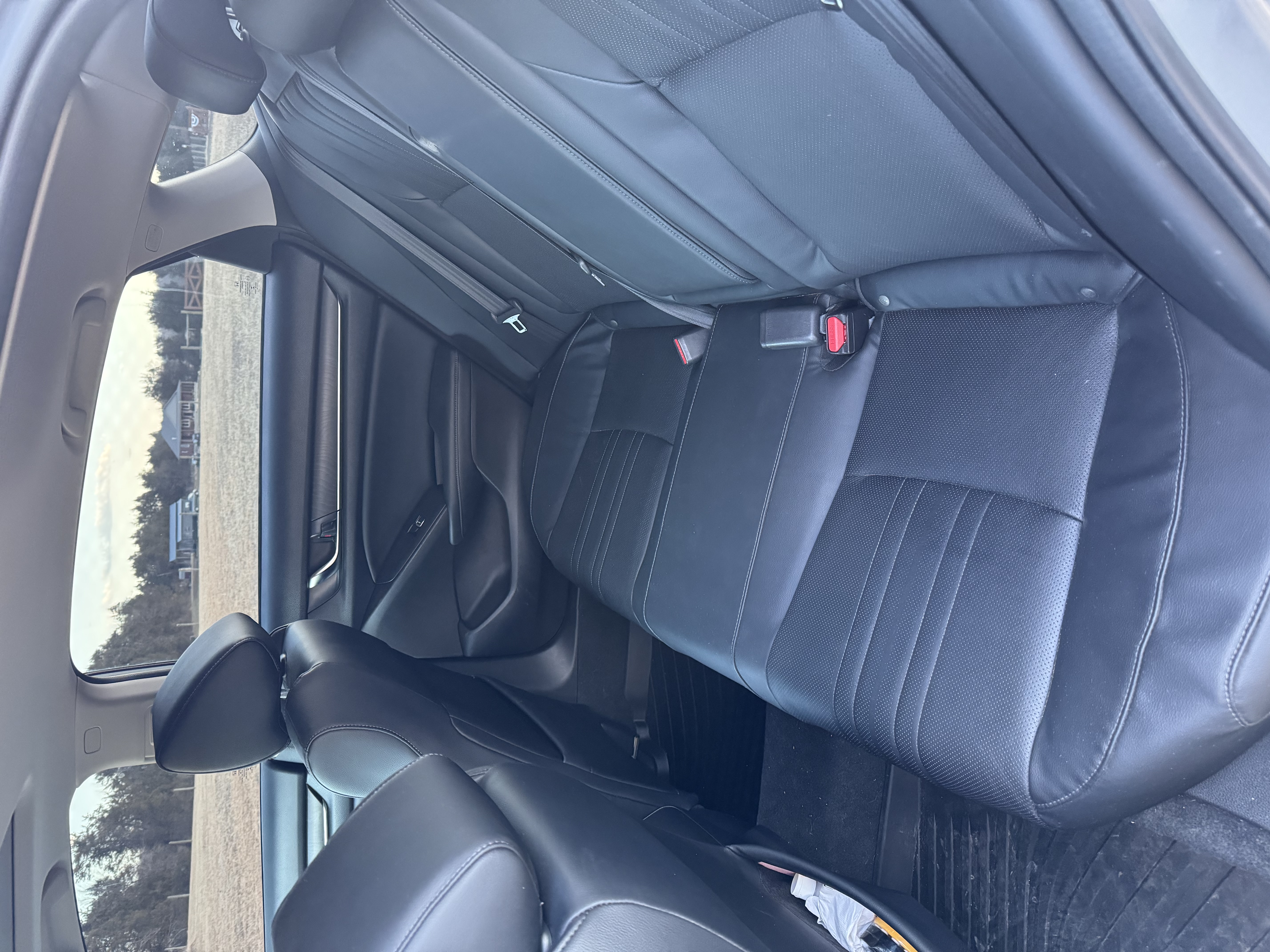 Used 2018 Honda Accord EX-L image 10