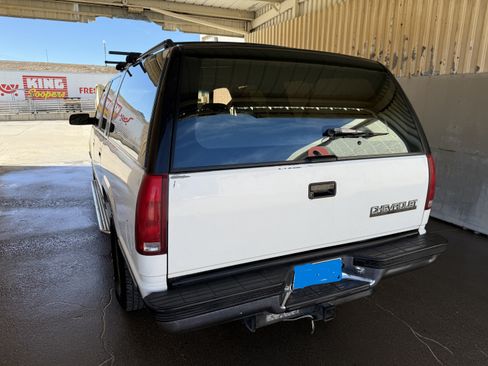 Used 1993 Chevrolet Suburban 2500 image 5