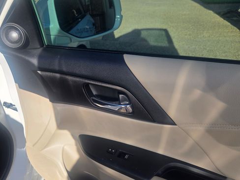 Used 2015 Honda Accord EX-L image 6