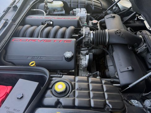 Used 2000 Chevrolet Corvette Coupe RWD image 22