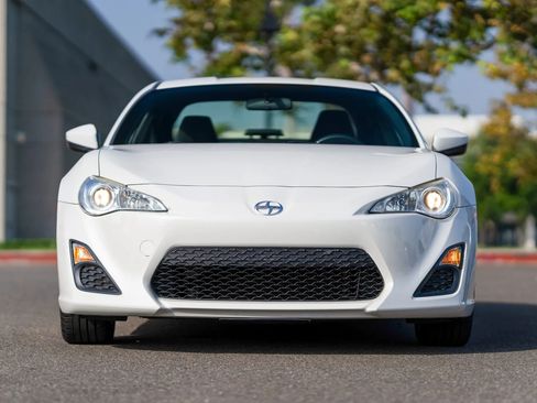 Used 2016 Scion FR-S Coupe 2D image 4