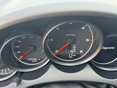 Used 2016 Porsche Cayenne Diesel image 20