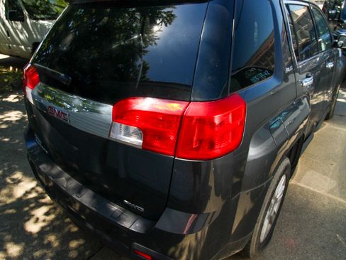Used 2010 GMC Terrain SLE AWD/4WD image 15