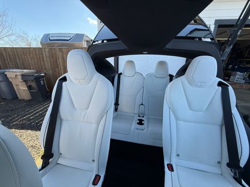 Used 2022 Tesla Model X Plaid image 22