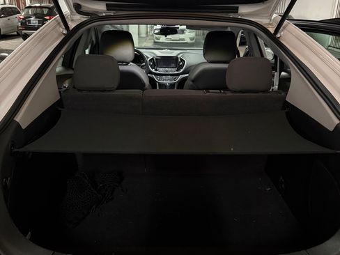 Used 2017 Chevrolet Volt LT image 10