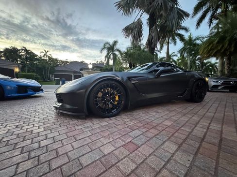 Used 2016 Chevrolet Corvette Z06 w/ 2LZ Preferred Equipment Group RWD image 8