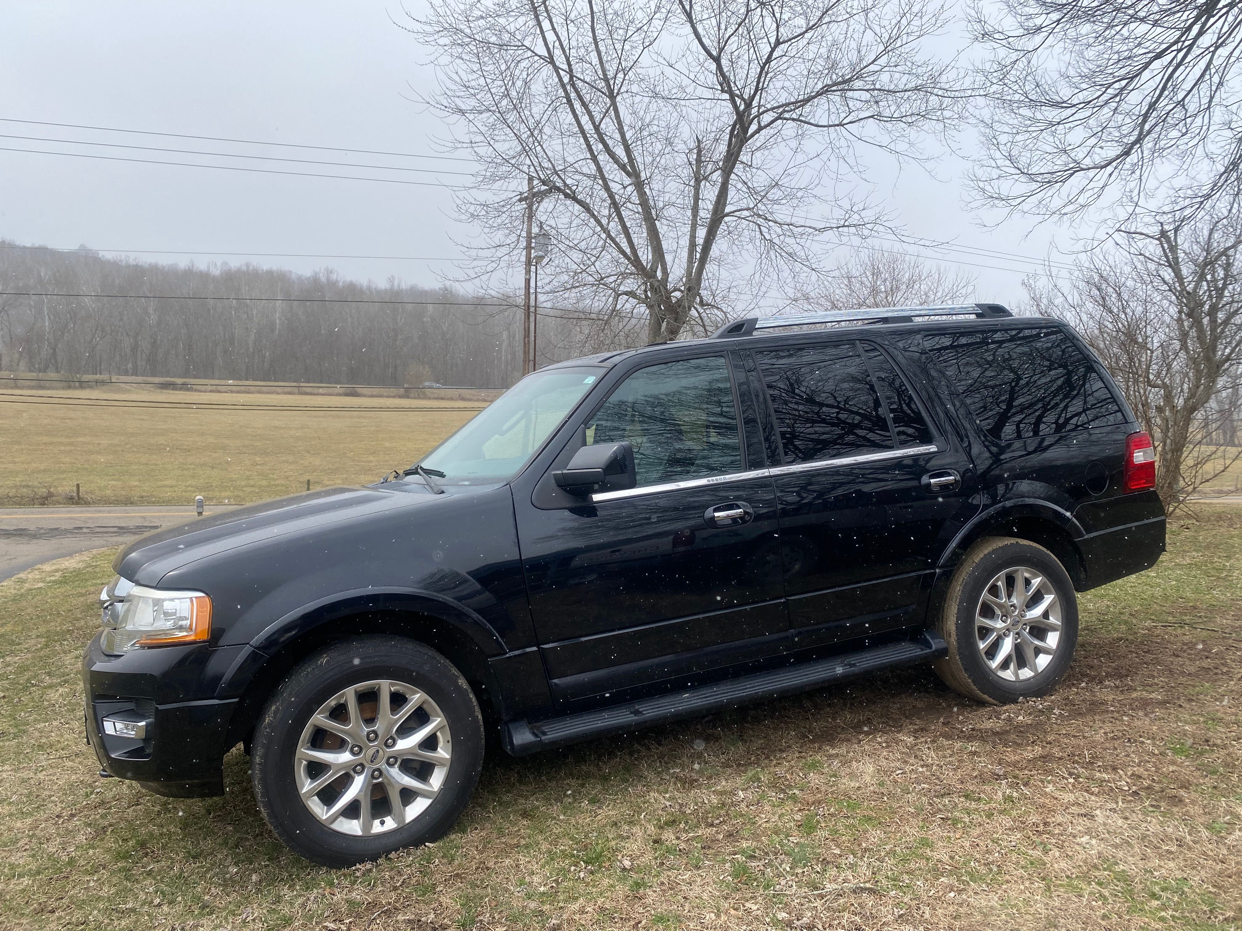 Used 2016 Ford Expedition Limited AWD/4WD image 1