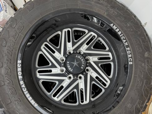 Used 2024 Ford F250 Limited w/ FX4 Off-Road Package AWD/4WD image 5