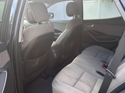 Used 2017 Hyundai Santa Fe Sport image 6