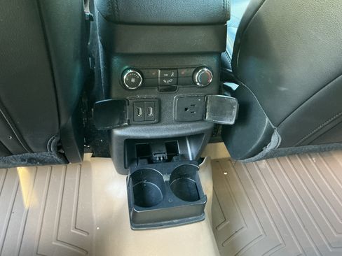 Used 2018 Ford Explorer Limited w/ Equipment Group 301A AWD/4WD image 8