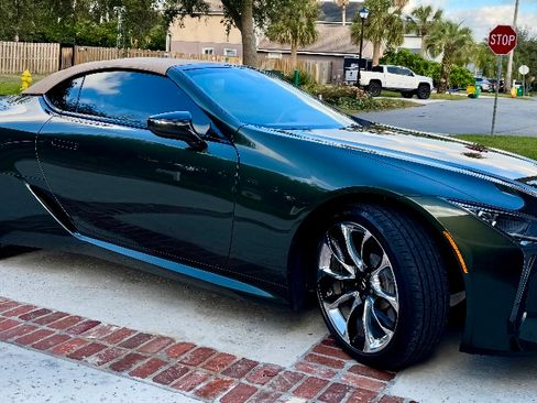Used 2023 Lexus LC 500 Convertible image 9