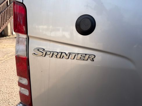 Used 2012 Mercedes-Benz Sprinter 2500 image 20