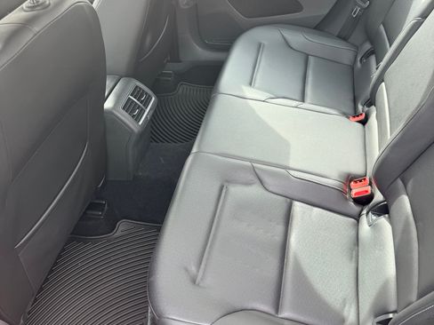 Used 2017 Volkswagen Golf Alltrack SE AWD/4WD image 8