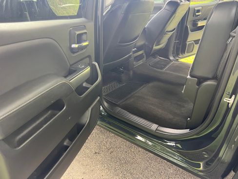 Used 2018 Chevrolet Silverado 1500 LT w/ All Star Edition AWD/4WD image 11