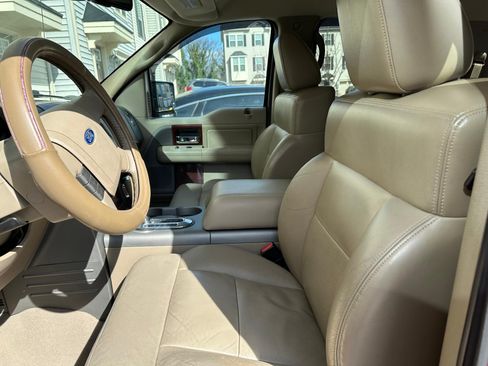 Used 2007 Ford F150 Lariat image 14