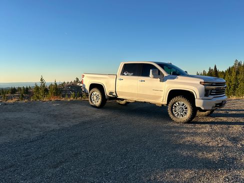 Used 2020 Chevrolet Silverado 3500 High Country w/ Z71 Off-Road Package image 2