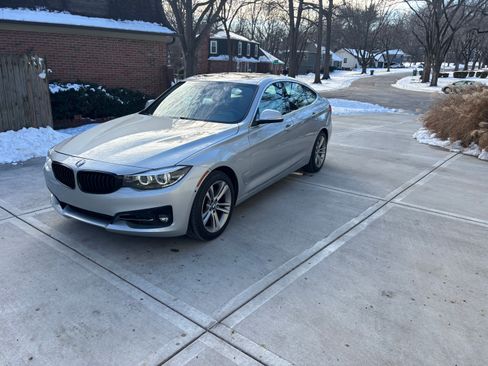 Used 2017 BMW 330i Gran Turismo xDrive image 1