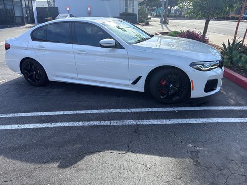 Used 2022 BMW 530i xDrive w/ M Sport Package AWD/4WD image 11