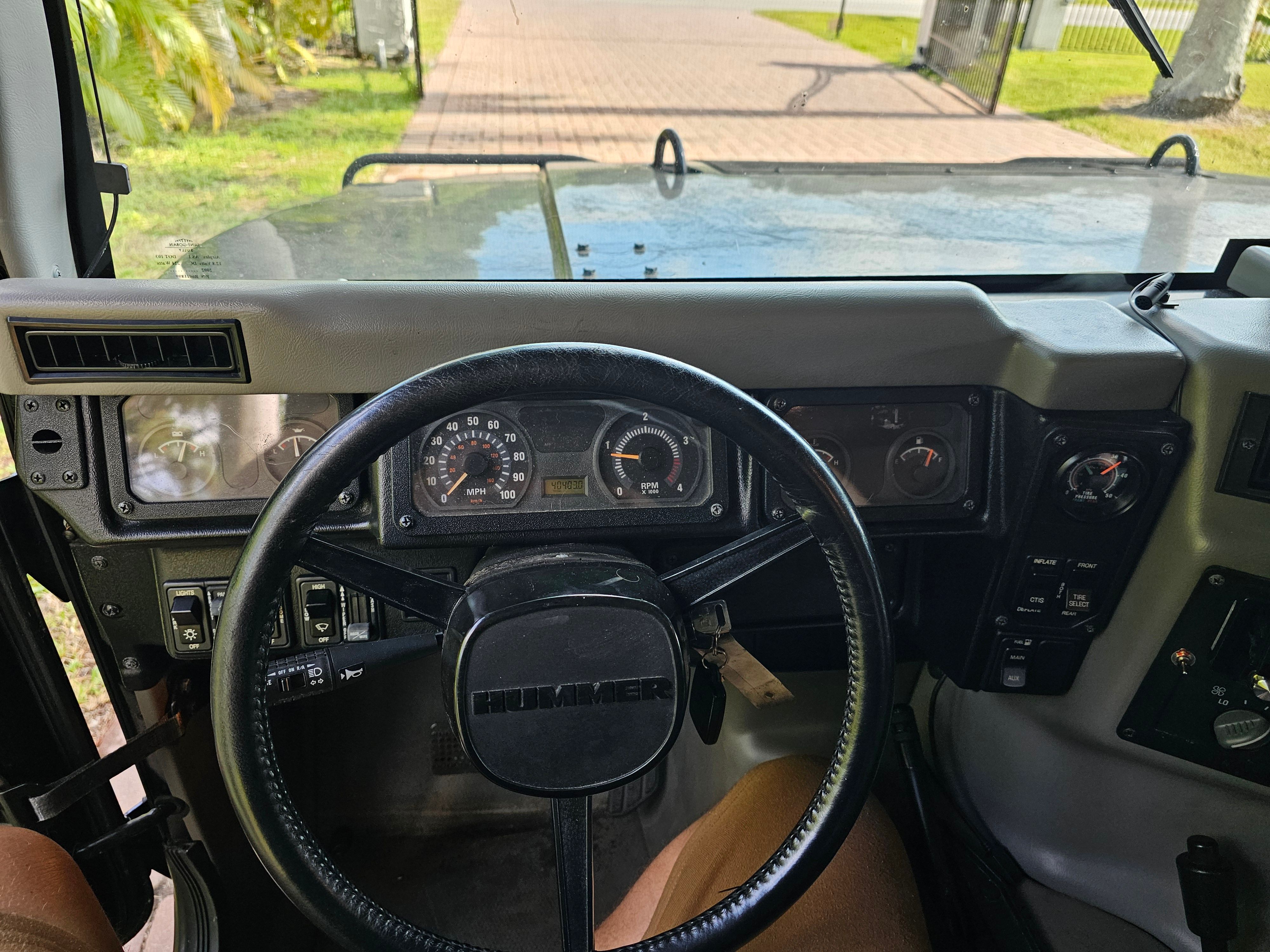 Used 2002 HUMMER H1 4-Door Wagon AWD/4WD image 23