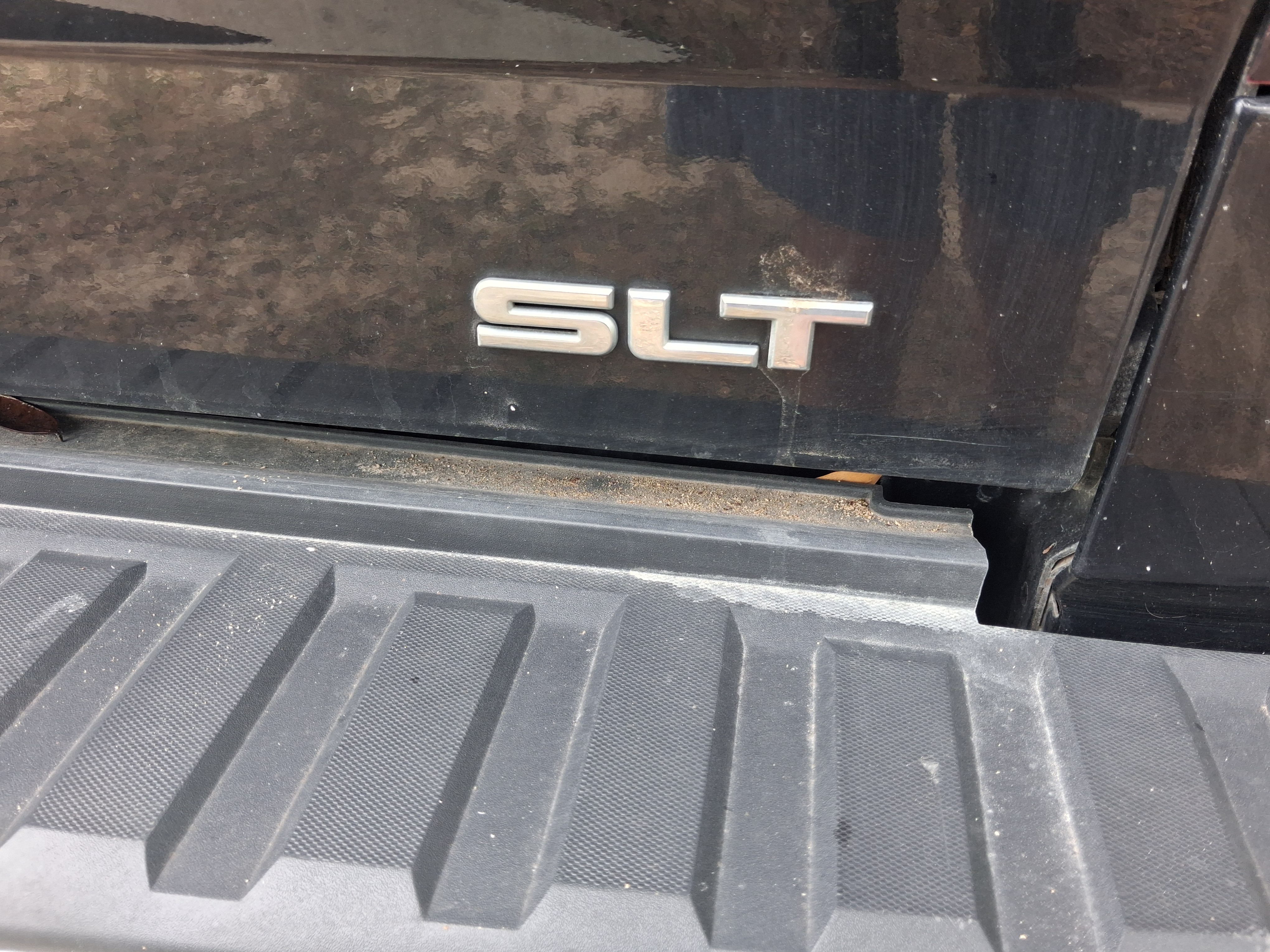 Used 2015 GMC Sierra 1500 SLT w/ SLT Preferred Package AWD/4WD image 27