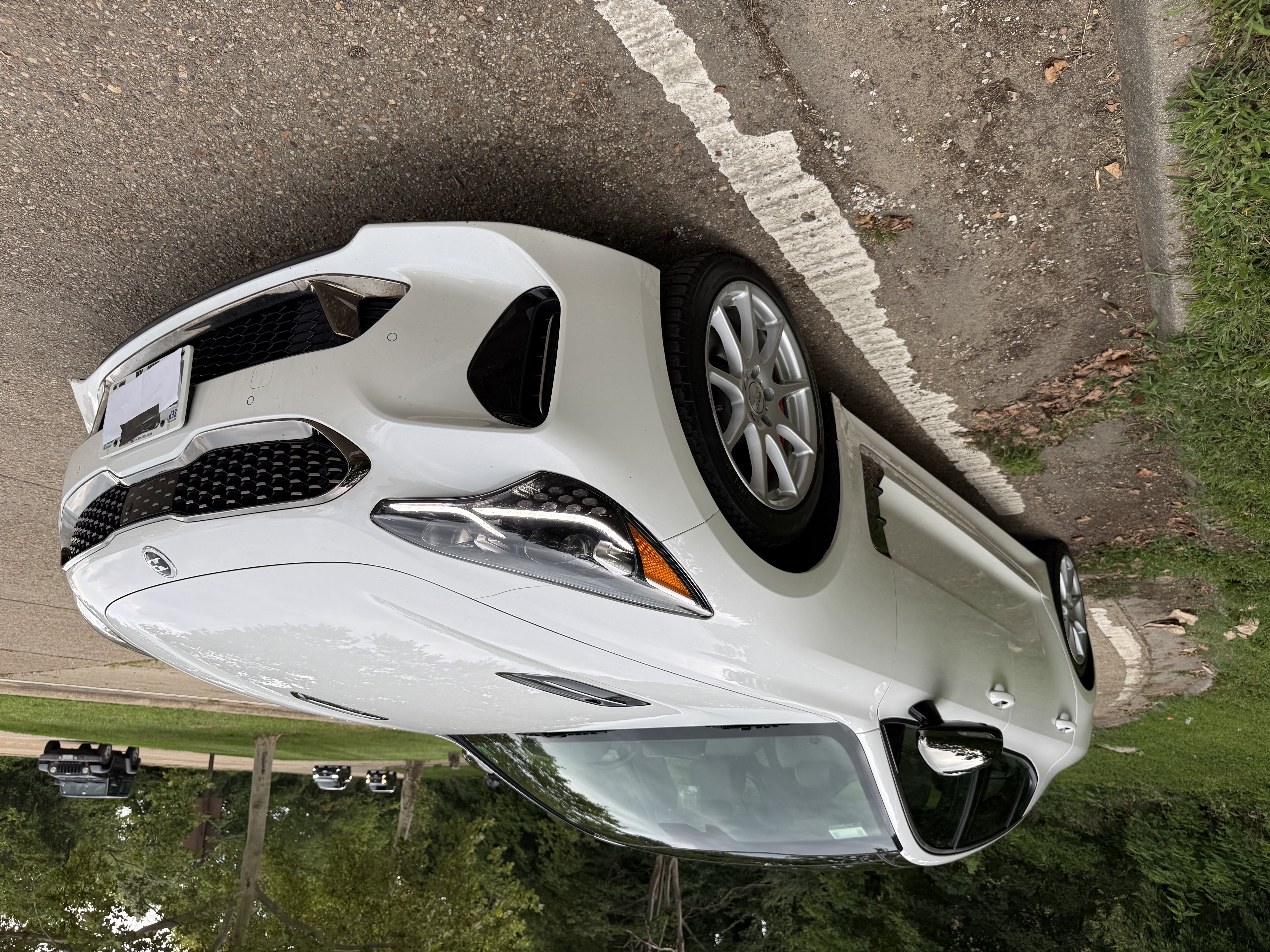 Used 2019 Kia Stinger GT2 AWD/4WD image 2
