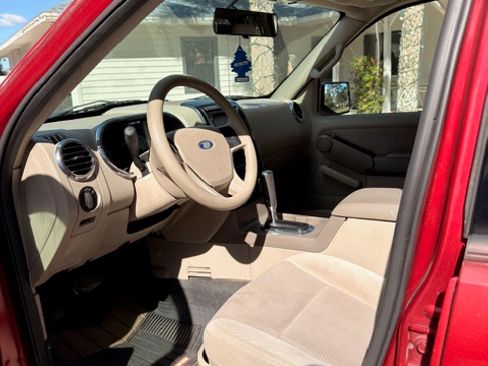 Used 2007 Ford Explorer Sport Trac XLT image 13