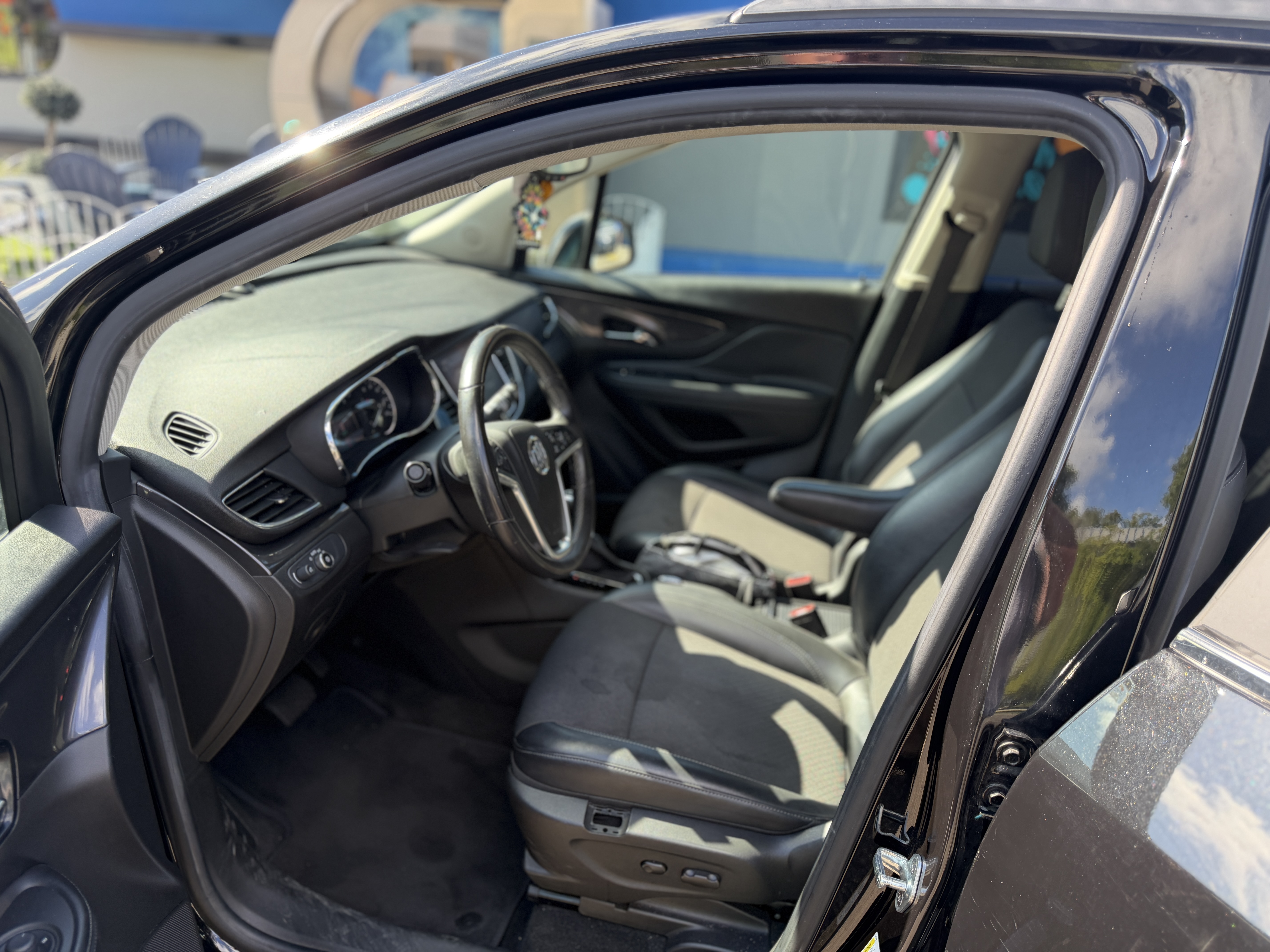 Used 2020 Buick Encore Preferred AWD/4WD image 8