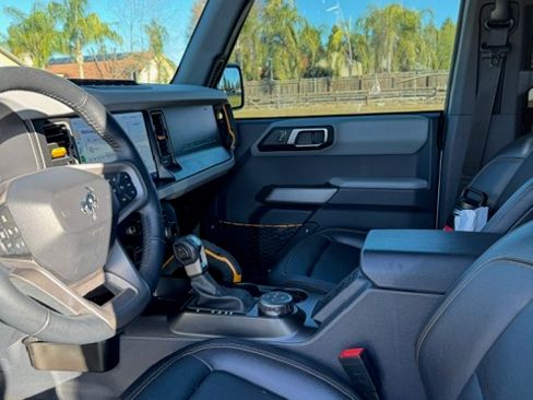 Used 2023 Ford Bronco Badlands image 14