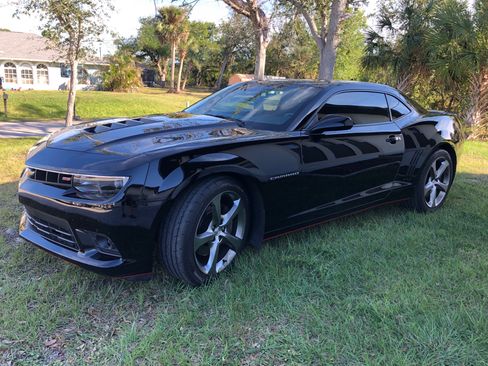 Used 2014 Chevrolet Camaro SS w/ RS Package RWD image 9