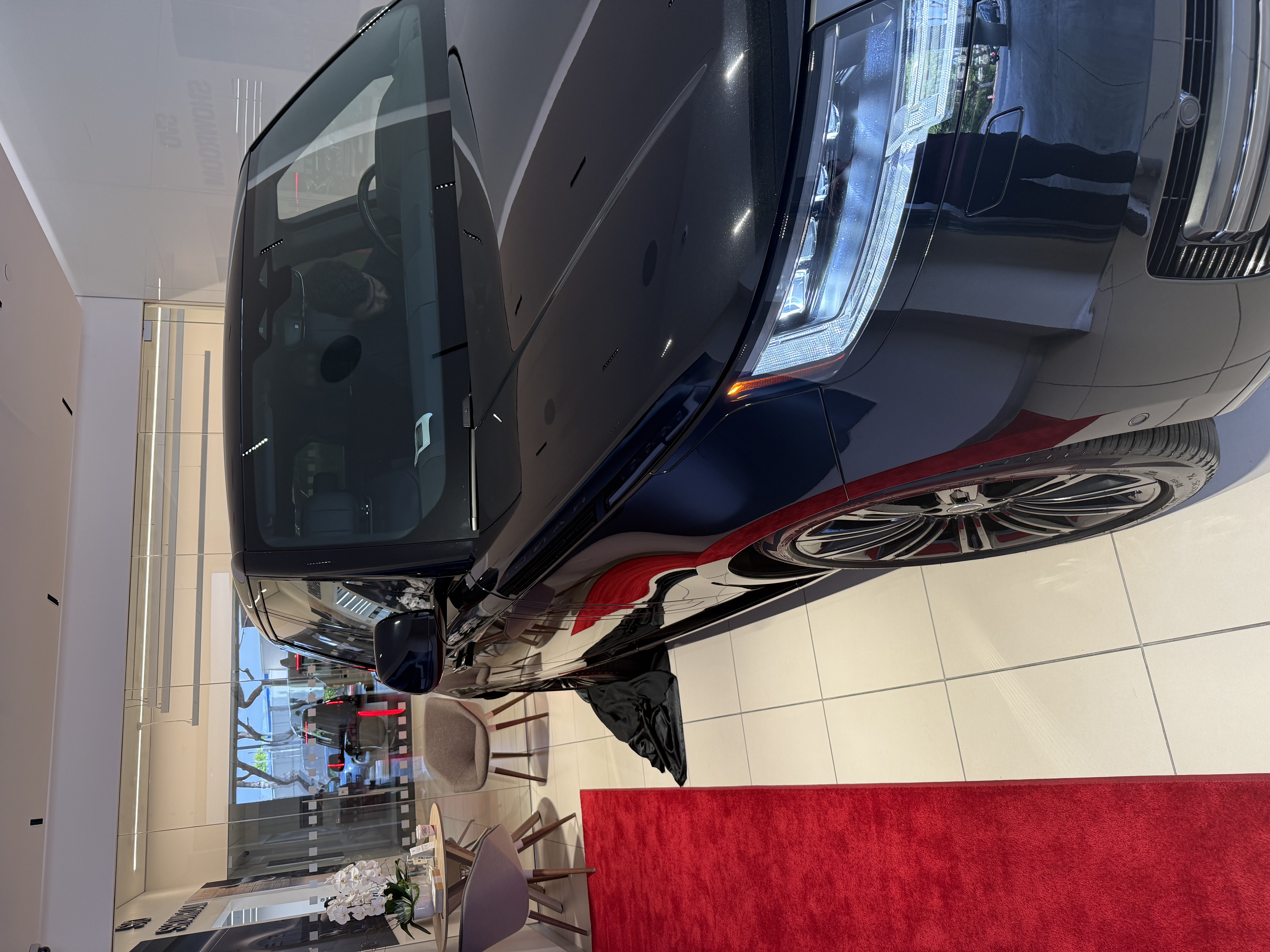 Used 2020 Land Rover Range Rover Sport HSE AWD/4WD image 16