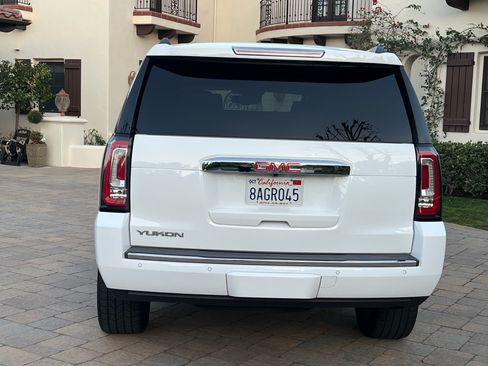 Used 2017 GMC Yukon Denali w/ Open Road Package image 4