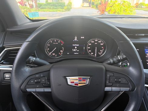 Used 2024 Cadillac XT6 Luxury FWD image 14