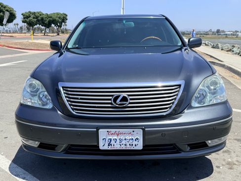 Used 2005 Lexus LS 430 RWD image 8