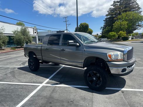 Used 2006 Dodge Ram 2500 Truck SLT AWD/4WD image 5