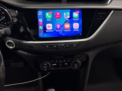 Used 2020 Buick Encore GX Essence w/ Experience Buick Package FWD image 20